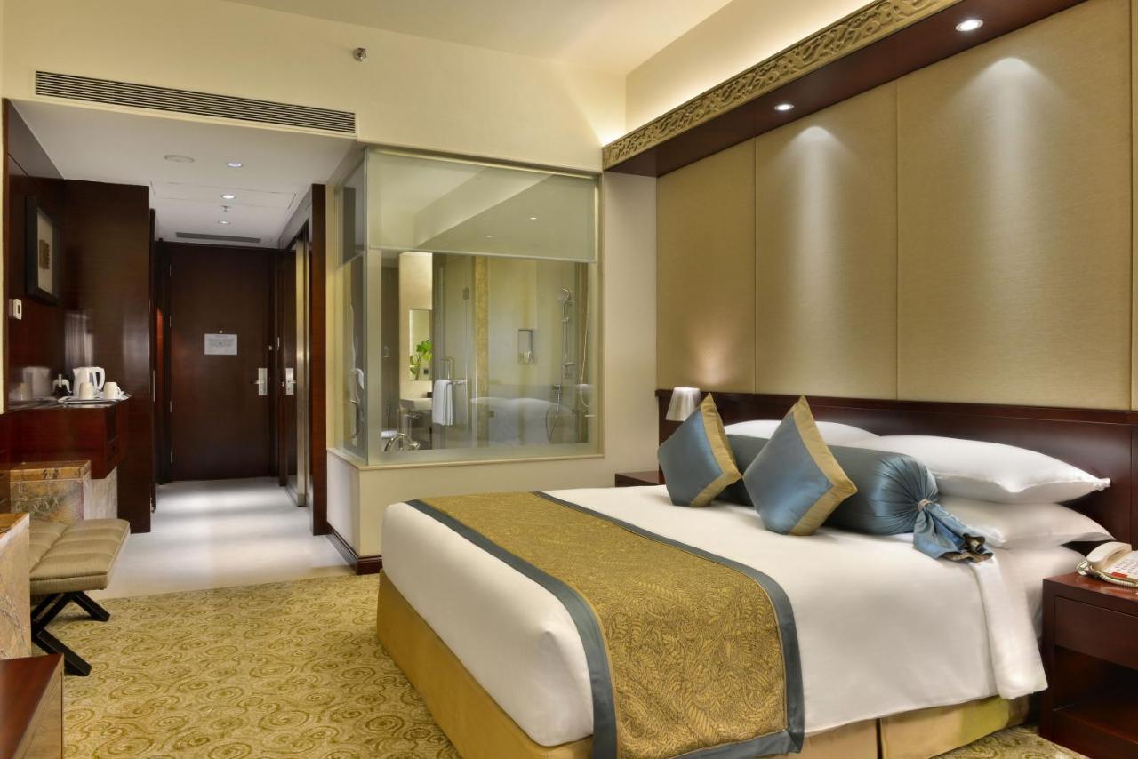 Crowne Plaza Ahmedabad City Centre By Ihg Dış mekan fotoğraf